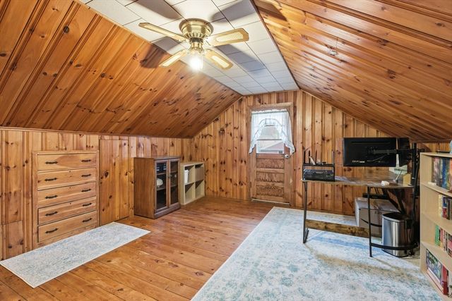 429 Oak Hill Rd, Fitchburg, MA 01420