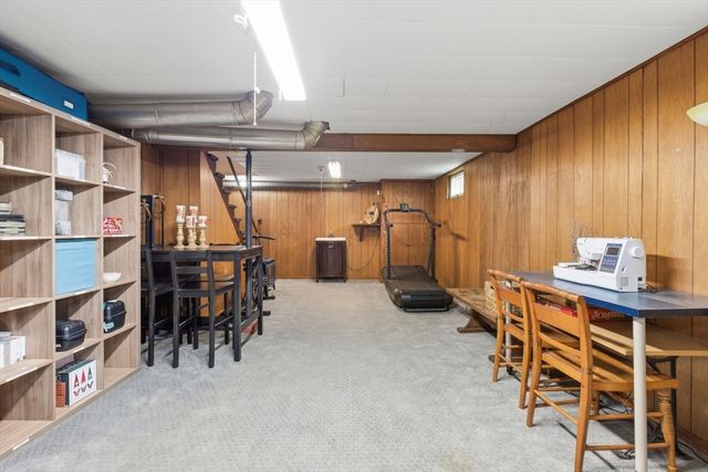 429 Oak Hill Rd, Fitchburg, MA 01420