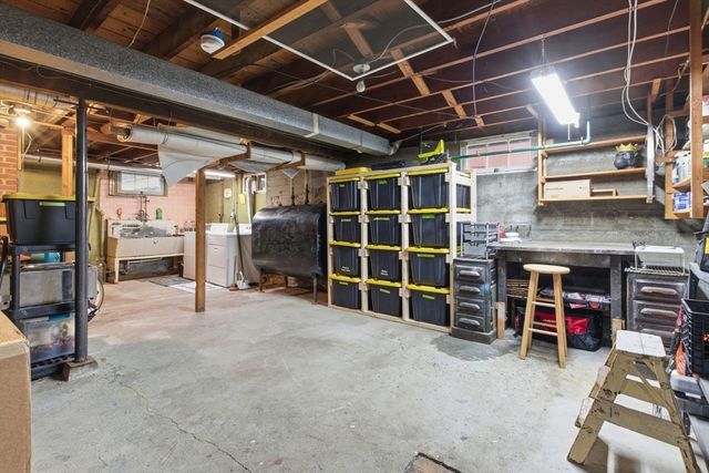 429 Oak Hill Rd, Fitchburg, MA 01420