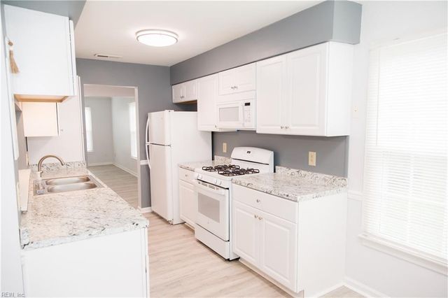 1609 Mantane ARCH, Virginia Beach, VA 23454