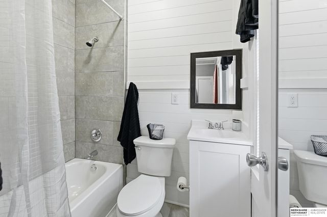 1801 Miami Street, Omaha, NE 68110