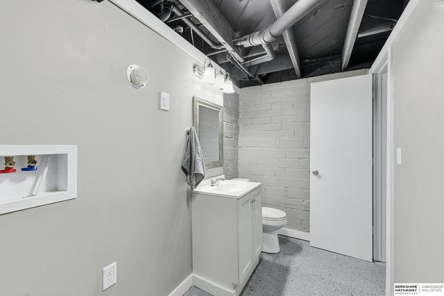 1801 Miami Street, Omaha, NE 68110