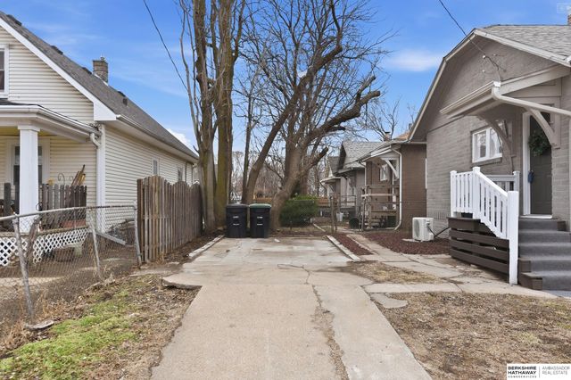 1801 Miami Street, Omaha, NE 68110