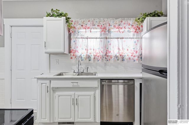 1801 Miami Street, Omaha, NE 68110