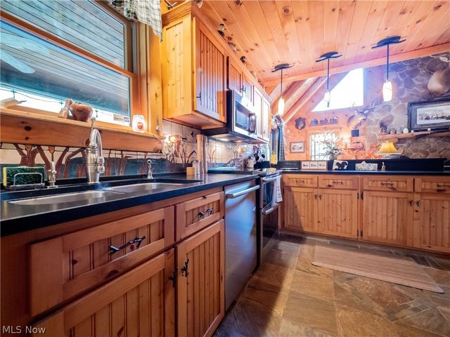 1491 Vesta Road, Wakeman, OH 44889