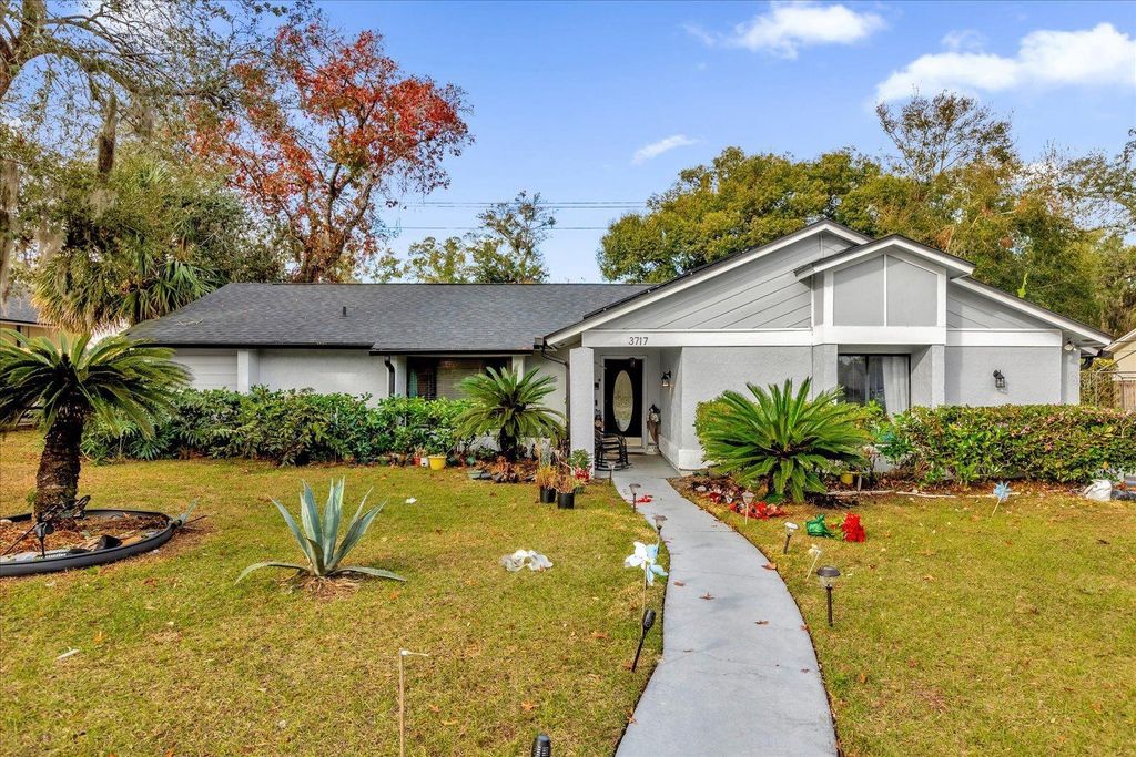 Image 1 of property listing at 3717 JERICHO DRIVE, Casselberry, FL 32707