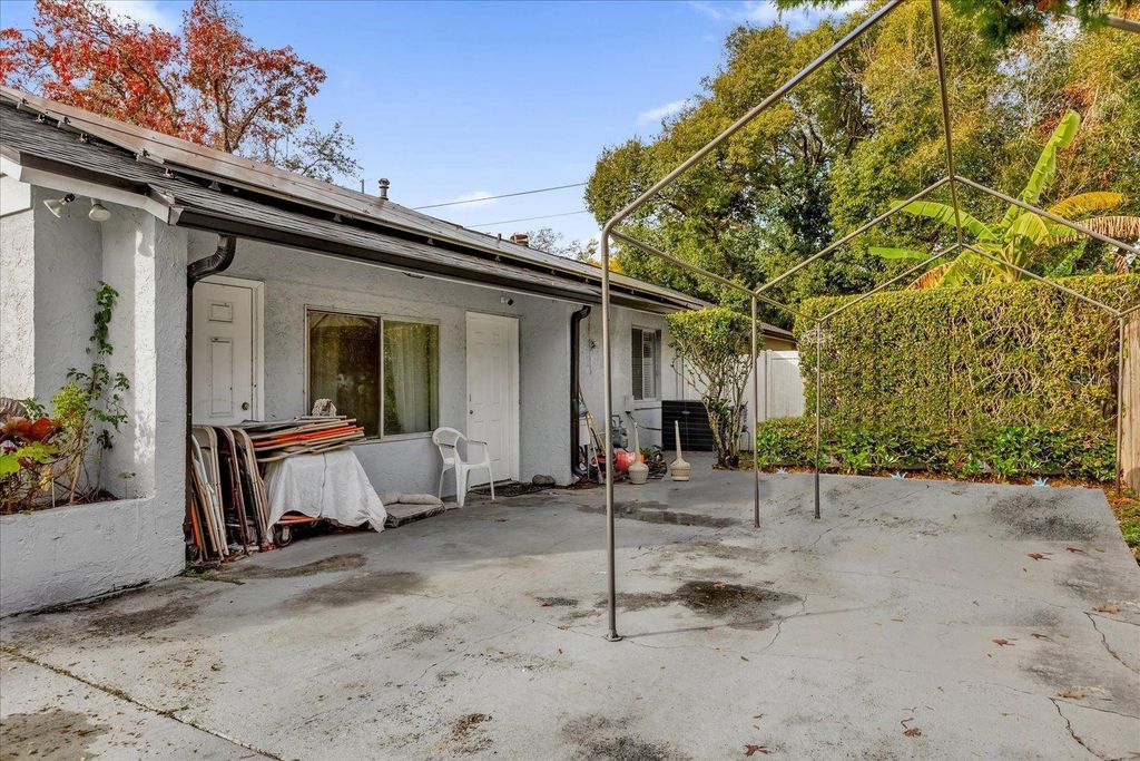 Image 16 of property listing at 3717 JERICHO DRIVE, Casselberry, FL 32707