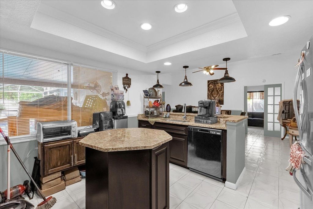 Image 4 of property listing at 3717 JERICHO DRIVE, Casselberry, FL 32707