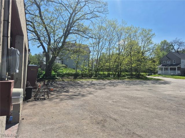 7511 Jeffries Avenue, Garfield Heights, OH 44105