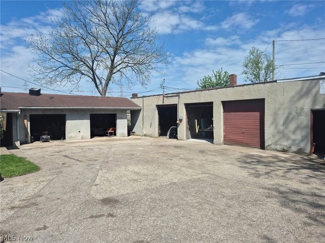 7511 Jeffries Avenue, Garfield Heights, OH 44105