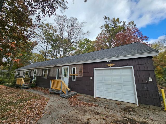 1560 Brooks Road S, Muskegon, MI 49442