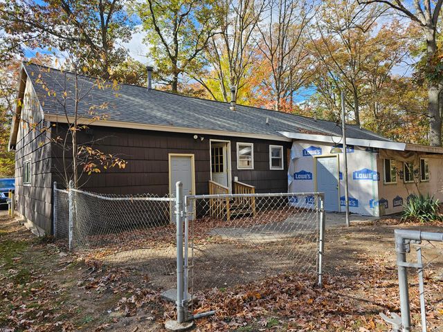 1560 Brooks Road S, Muskegon, MI 49442