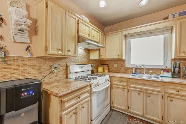 8339 252nd Street, Bellerose, NY 11426