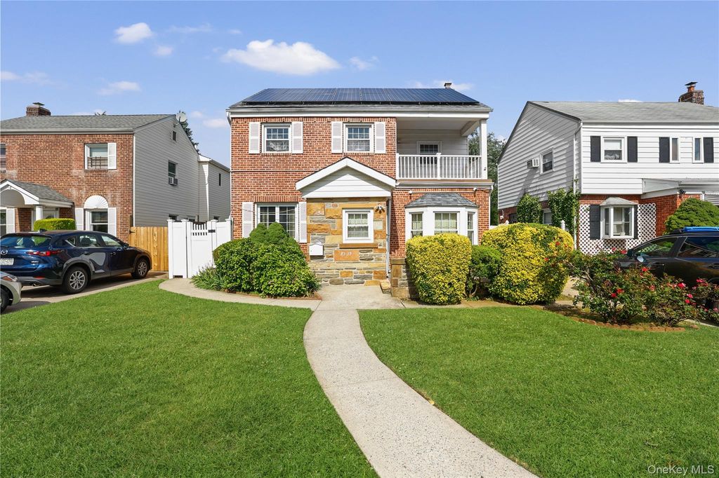 8339 252nd Street, Bellerose, NY 11426
