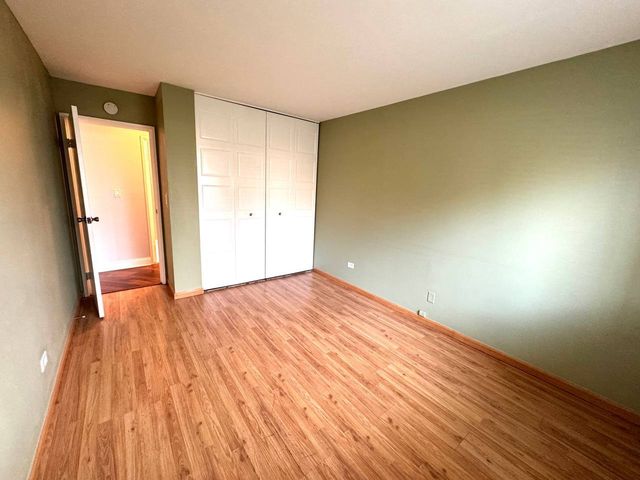 2 Villa Verde Drive 120, Buffalo Grove, IL 60089