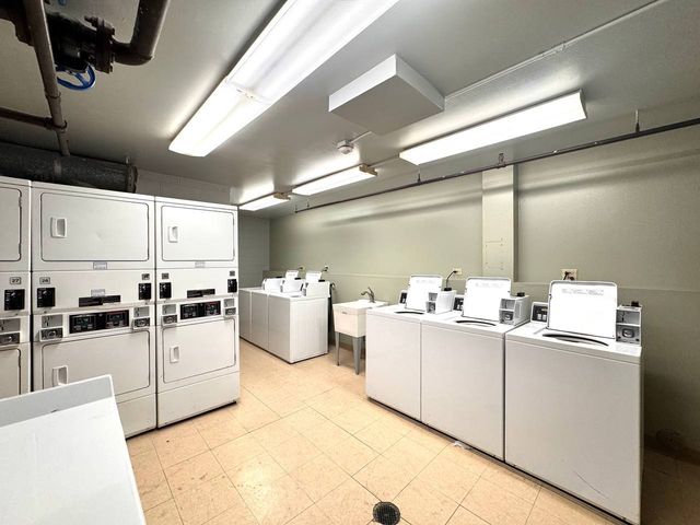 2 Villa Verde Drive 120, Buffalo Grove, IL 60089