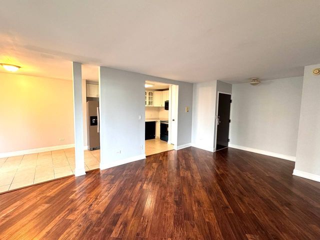 2 Villa Verde Drive 120, Buffalo Grove, IL 60089