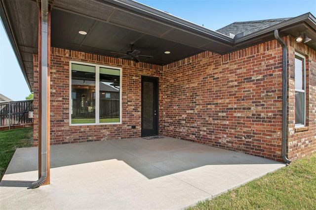 512 Mosswood Road, Norman, OK 73069