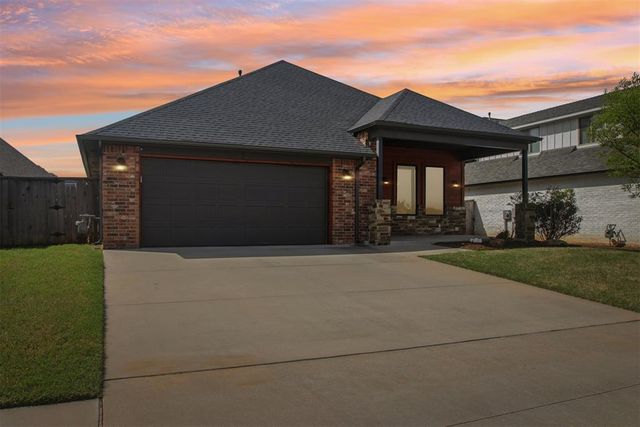 512 Mosswood Road, Norman, OK 73069