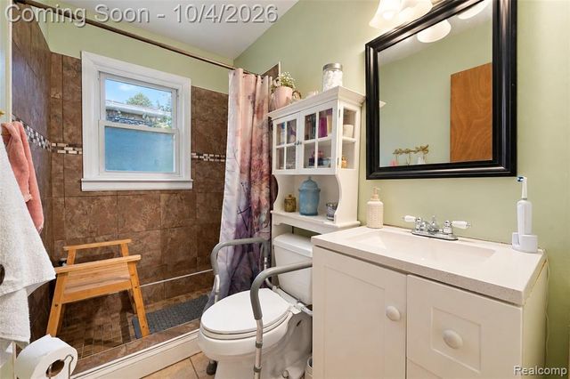 5910 Harrison Street, Garden City, MI 48135