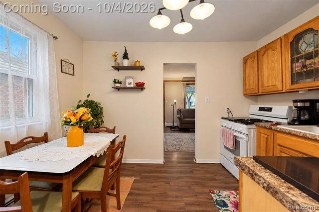 5910 Harrison Street, Garden City, MI 48135