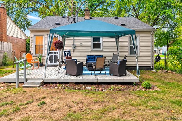 5910 Harrison Street, Garden City, MI 48135