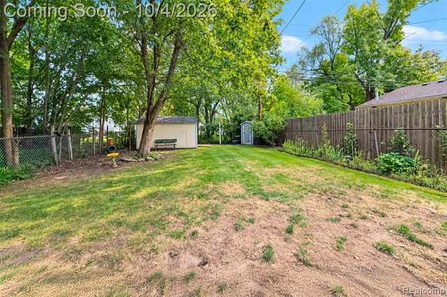 5910 Harrison Street, Garden City, MI 48135