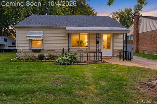 5910 Harrison Street, Garden City, MI 48135