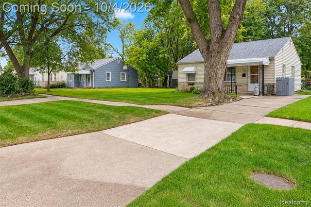 5910 Harrison Street, Garden City, MI 48135