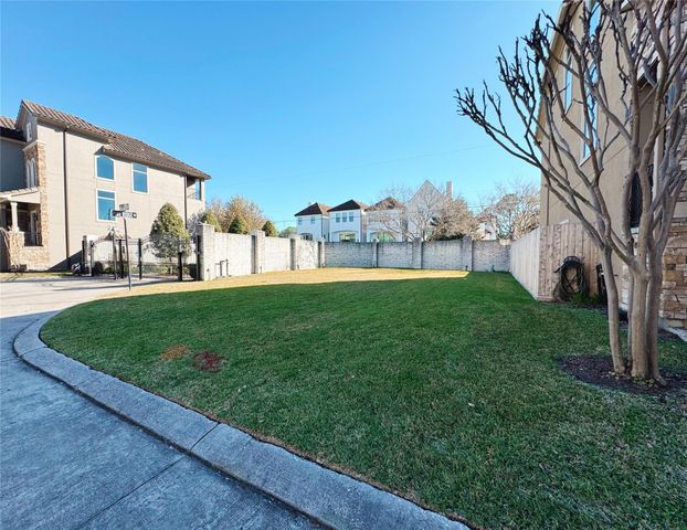 5515 Felice Drive, Houston, TX 77081