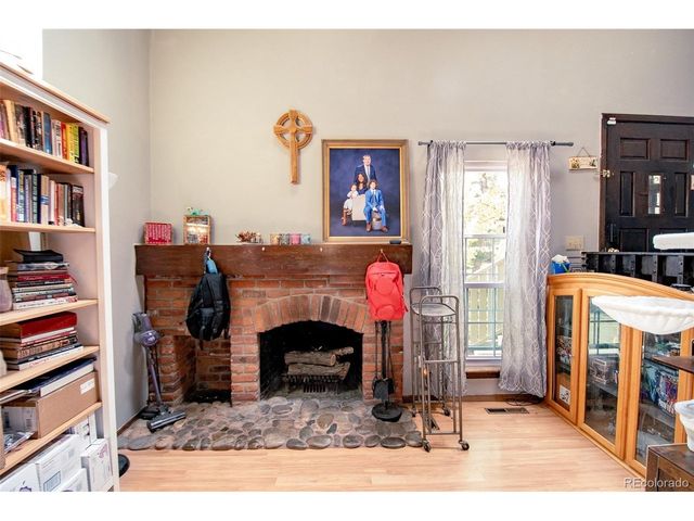 2061 S Helena St A, Aurora, CO 80013
