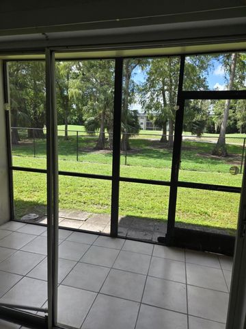 8001 FAIRVIEW Drive 104, Tamarac, FL 33321