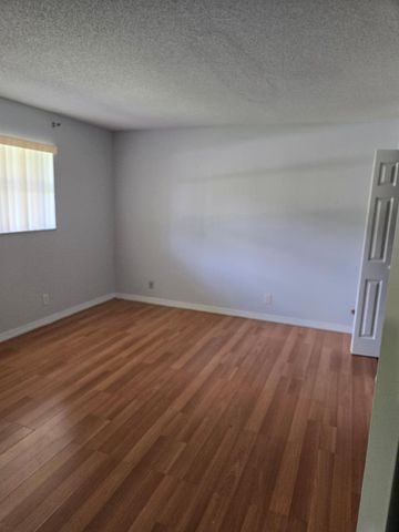 8001 FAIRVIEW Drive 104, Tamarac, FL 33321