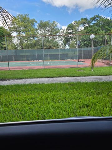 8001 FAIRVIEW Drive 104, Tamarac, FL 33321