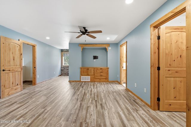 27294 N Clagstone Rd, Athol, ID 83801