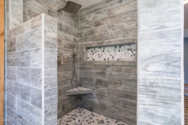 27294 N Clagstone Rd, Athol, ID 83801
