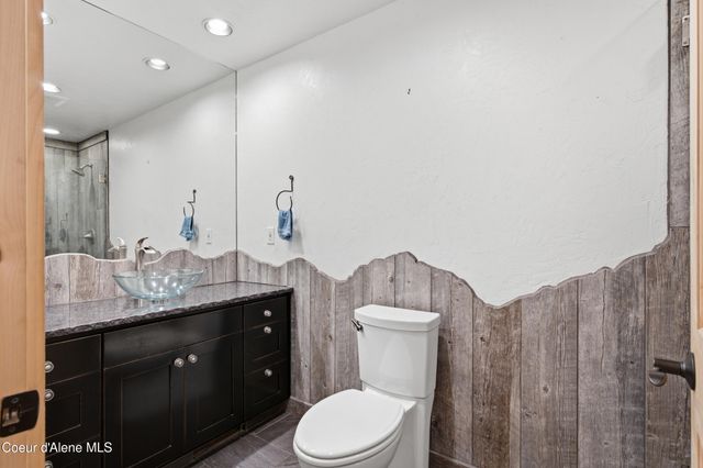 27294 N Clagstone Rd, Athol, ID 83801