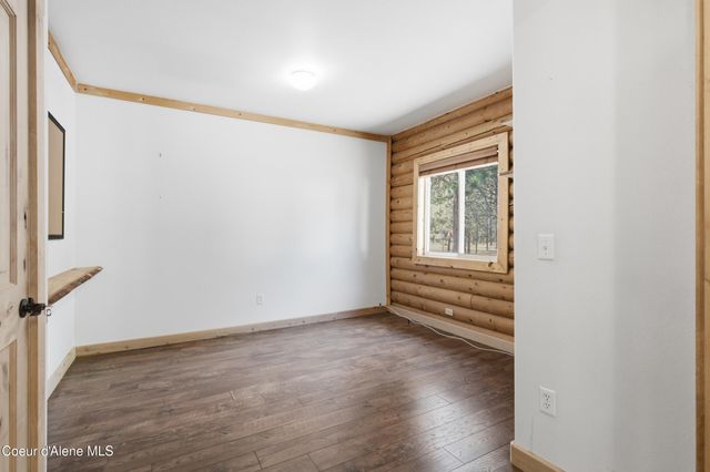 27294 N Clagstone Rd, Athol, ID 83801
