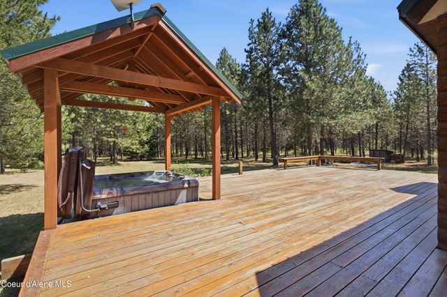 27294 N Clagstone Rd, Athol, ID 83801