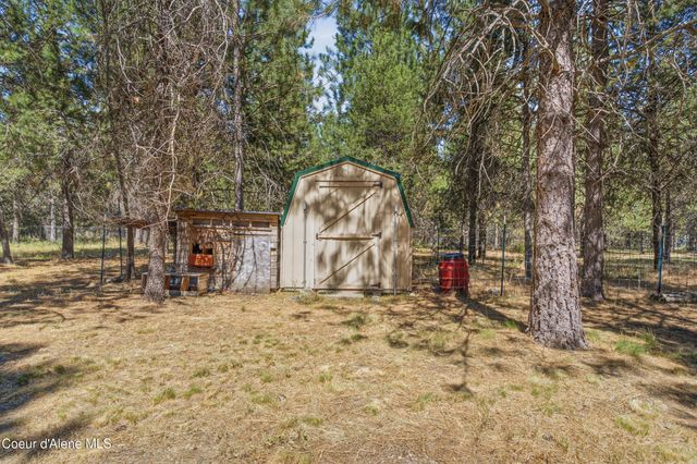 27294 N Clagstone Rd, Athol, ID 83801