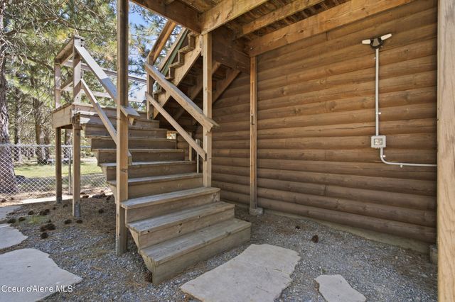 27294 N Clagstone Rd, Athol, ID 83801