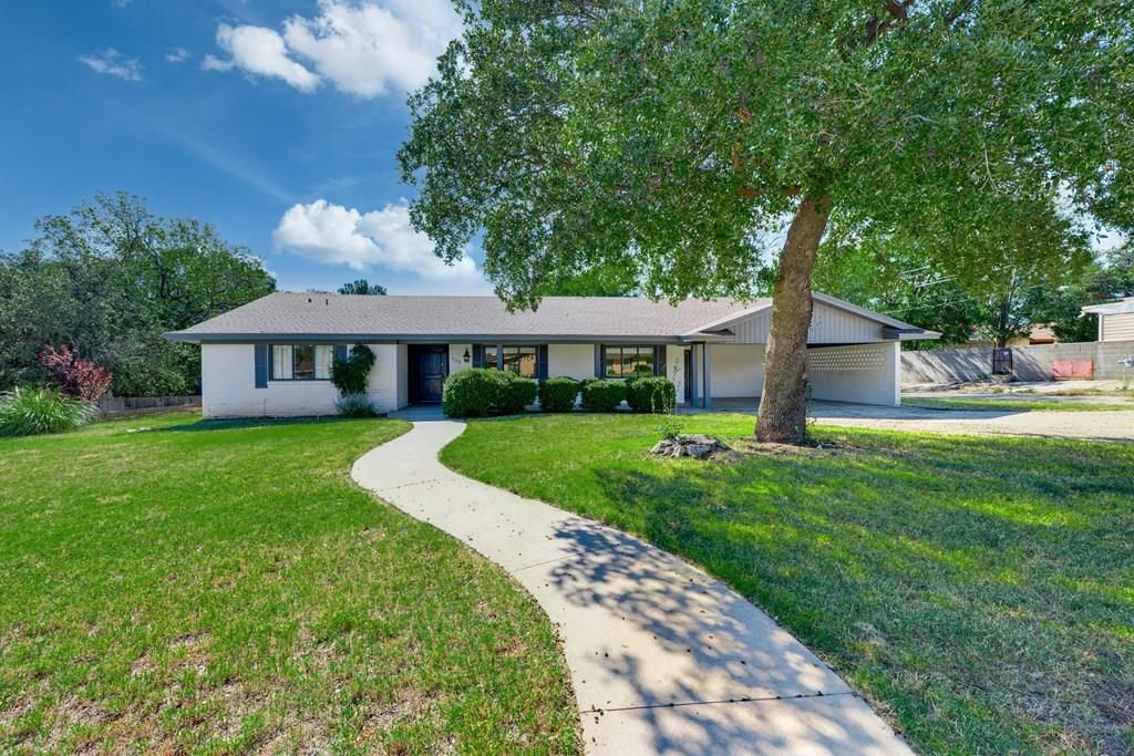700 Capri Court, Big Spring, TX 79720