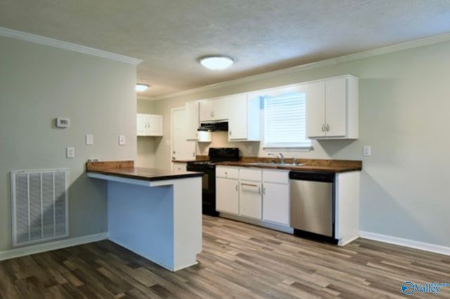 2020 Ridge Crest Drive, Guntersville, AL 35976