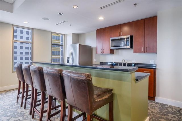 565 Peachtree NE Street 1207, Atlanta, GA 30308