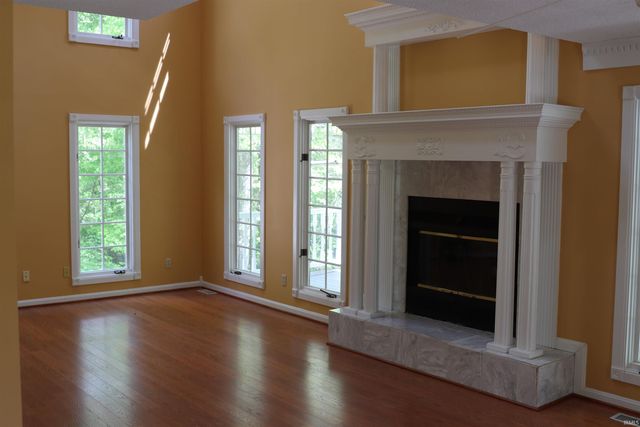 161 The Woods, Bedford, IN 47421