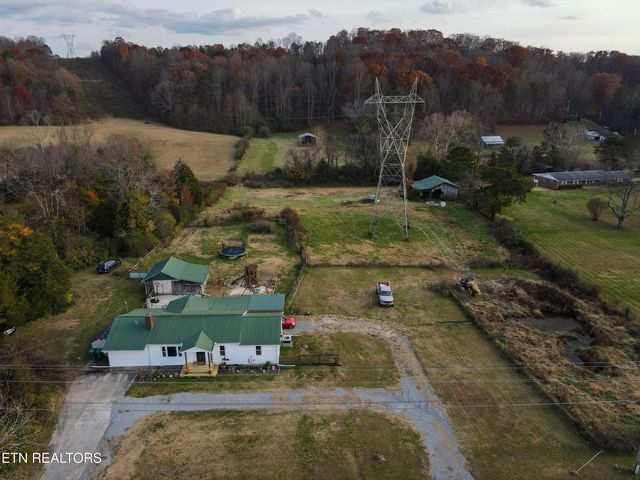 1055 Hines Valley Rd, Lenoir City, TN 37771