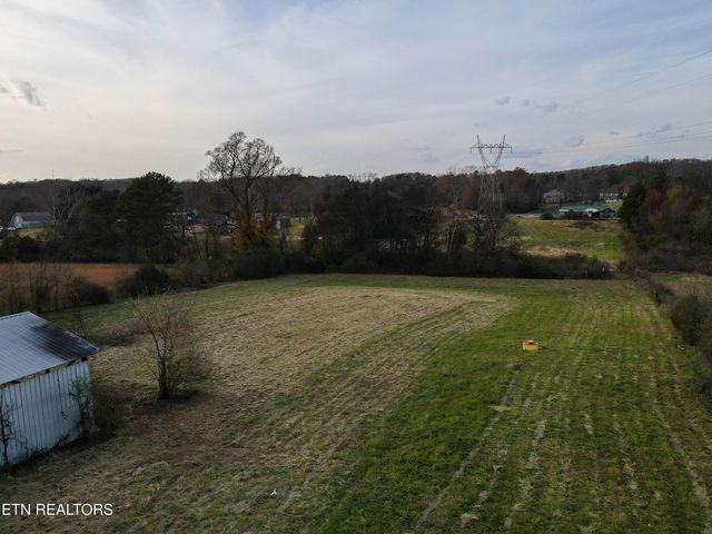 1055 Hines Valley Rd, Lenoir City, TN 37771