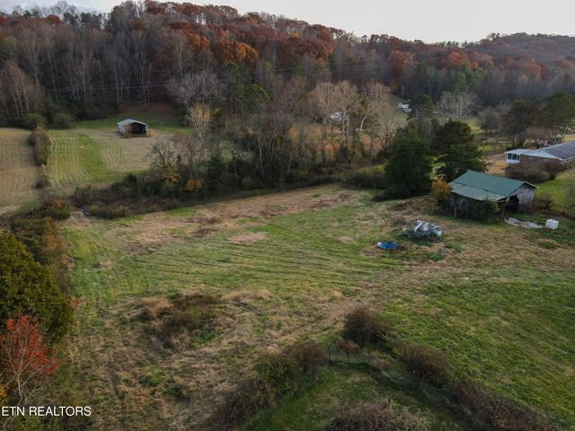 1055 Hines Valley Rd, Lenoir City, TN 37771