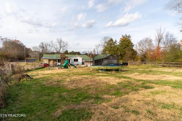 1055 Hines Valley Rd, Lenoir City, TN 37771