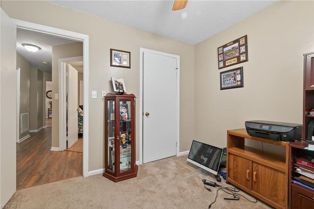 1049 Tall Oak DR, Virginia Beach, VA 23462